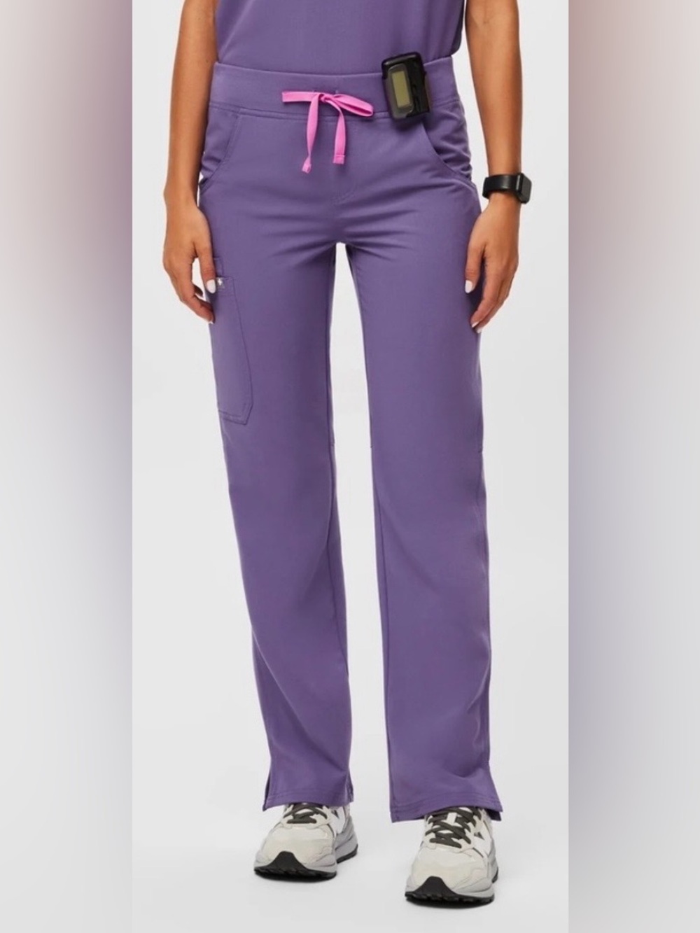 💜FIGS Kade™ Cargo Scrub Pants. 
Limited edition color-Amethyst. 
Size-Large. NWT